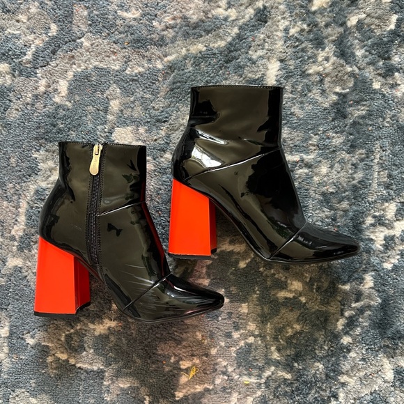 Cape Robbin Black and Red Heeled Boots - Picture 2 of 5